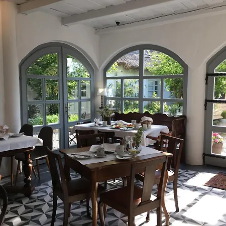 Kovirag Panzio Köveskál