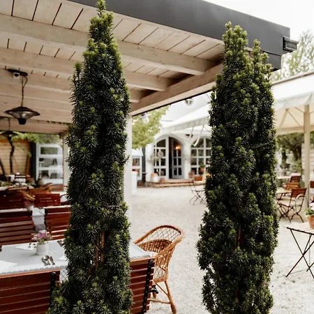 Kovirag Panzio 3* Köveskál