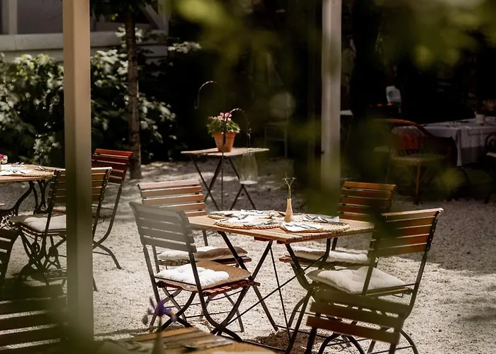 Kovirag Panzio Pensjonat Köveskál