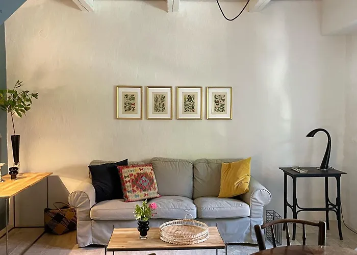 Kovirag Panzio Köveskál