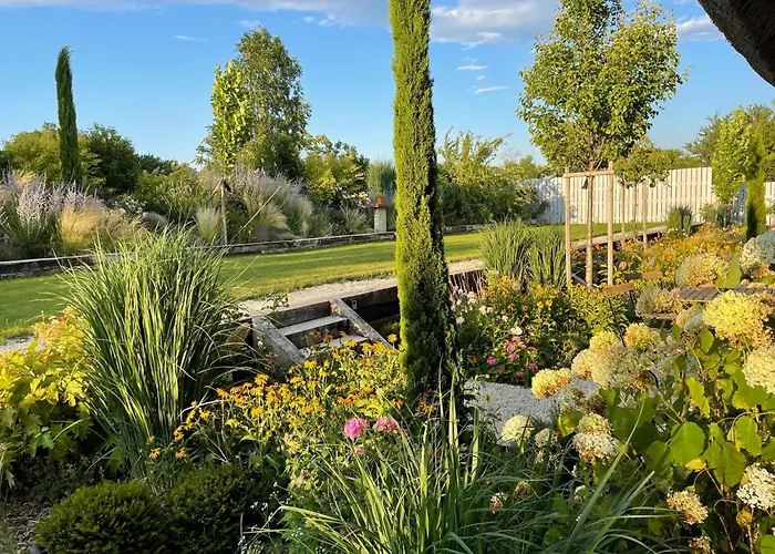 Kovirag Panzio 3* Köveskál